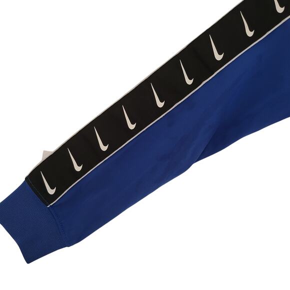 Nike children sz medium 5-6 years zippered jacket  Nike swoosh on arms #064 - Picture 3 of 5